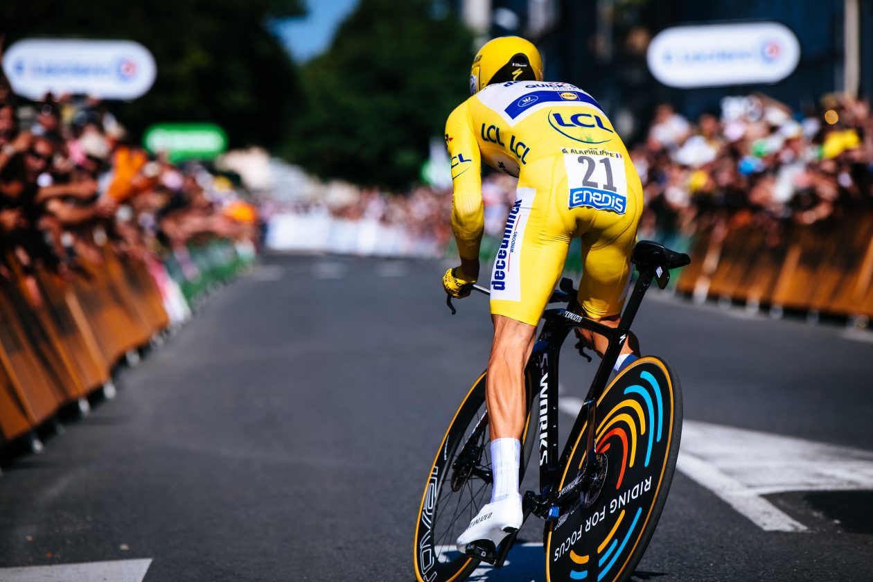 what time is tour de france on sbs tonight