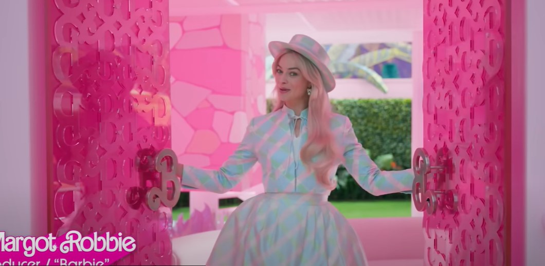 Margot Robbie Thrills Architects With Tour Of Barbie Dreamhouse